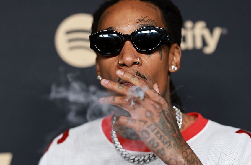  Wiz Khalifa Apologizes To Romania After Getting Arrested For Smoking A Joint Onstage