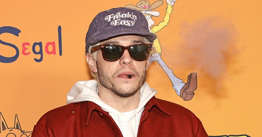  Pete Davidson Reveals He Still Can’t ‘Quit’ Weed After Going to Rehab