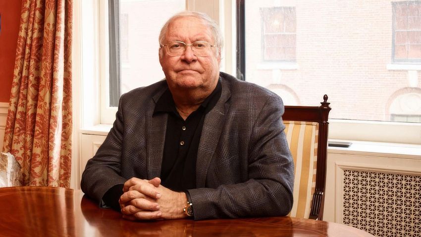  Why Legendary Investor Bill Miller Still Loves Bitcoin — And 3 Ways To Beat The Market