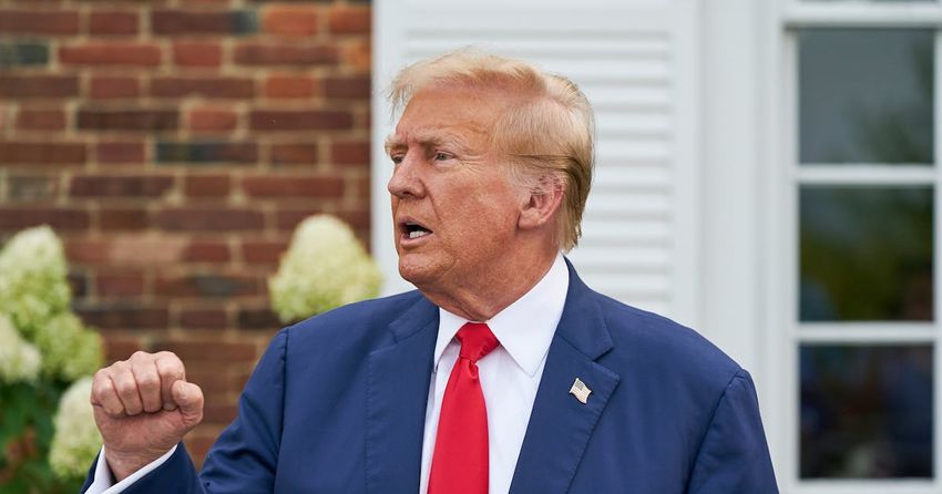  Panicking Trump Rushes to Change Prep Strategy Ahead of Harris Debate