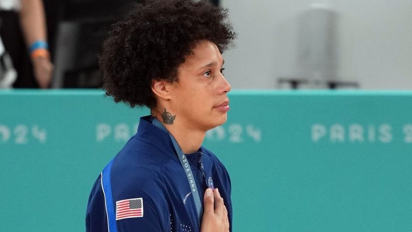  Hoops fans were so moved by Brittney Griner’s tears after Team USA won gold