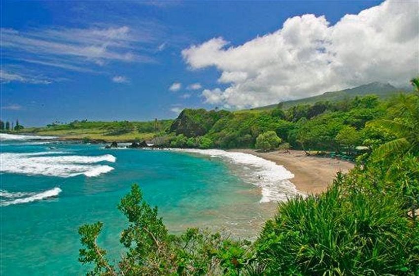  Massachusetts welfare recipients spent taxpayer funds in Hawaii, other vacation destinations