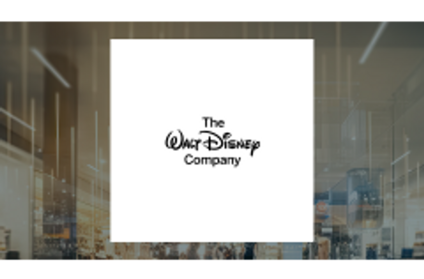  Financial Review: Clover Leaf Capital (NASDAQ:CLOE) versus Walt Disney (NYSE:DIS)