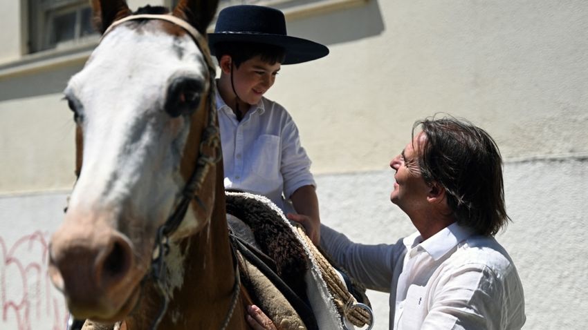  Uruguay’s once-dull election has become dead heat in presidential runoff