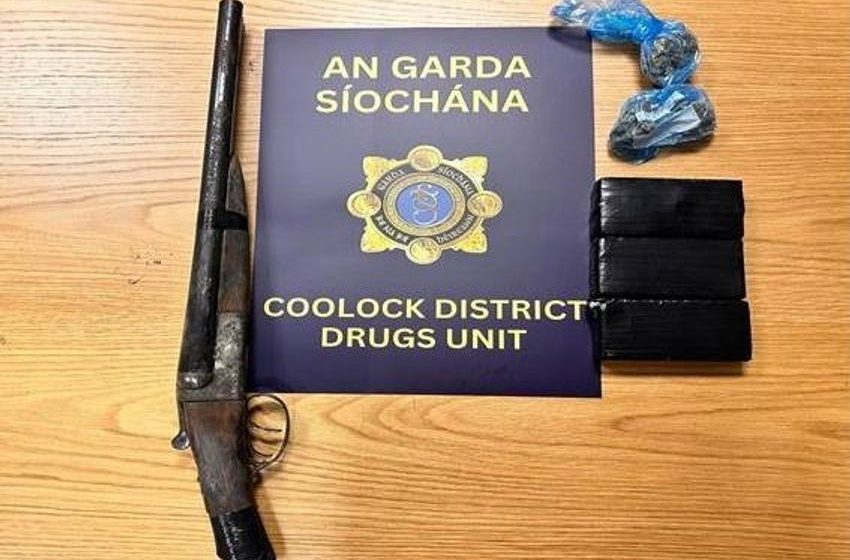  Man (20s) arrested as gardaí seize shotgun and €35k of cocaine and cannabis in Dublin