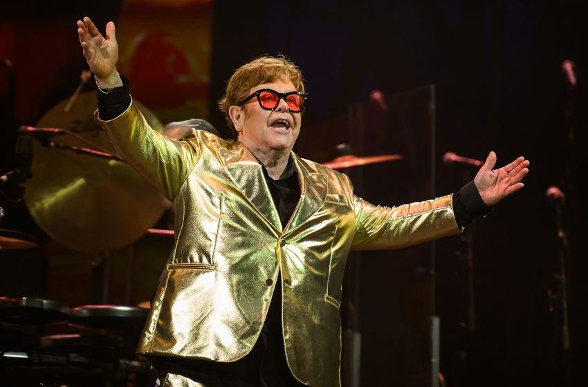  Elton John Calls Marijuana Legalization ‘One Of The Greatest Mistakes Of All Time’