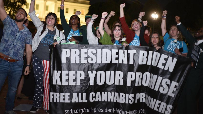  After Hunter Biden Pardon, Campaigners Ask President to “Extend Same Compassion” to Cannabis Prisoners