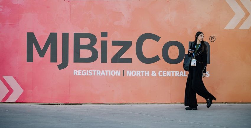  Hanging In There: Dispatches From MJBizCon 2024