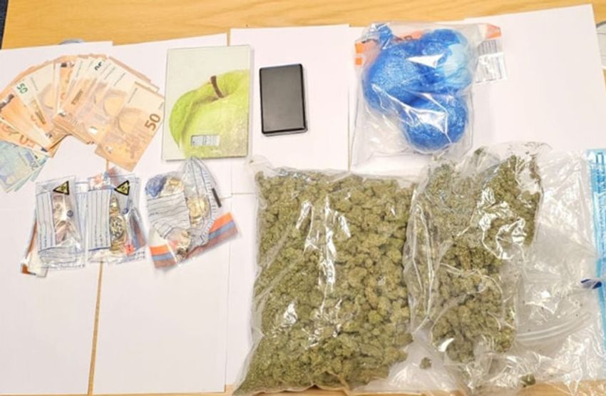  Man arrested after gardaí seize over €120,000 worth of cocaine and cannabis in Wicklow