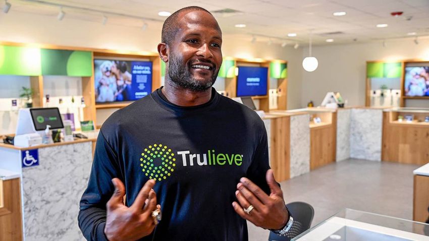  NFL legend Champ Bailey dishes on breaking stigma with cannabis, using while playing in league