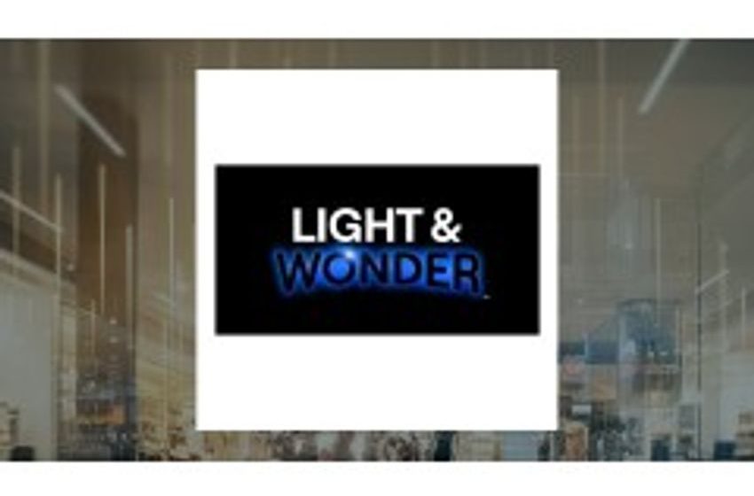  Comparing Canna-Global Acquisition (NASDAQ:CNGL) & Light & Wonder (NASDAQ:LNW)